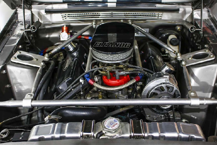 Nếu vẫn sử dụng hệ thống vận hành nguyên bản, chiếc xe sẽ sở hữu động cơ OHV V8 Supercharged dung tích 5,8 L cùng bộ ống nạp của Edelbrock và bình NOS đặt ở cốp sau. Công suất của xe có thể lên đến 650 mã lực.