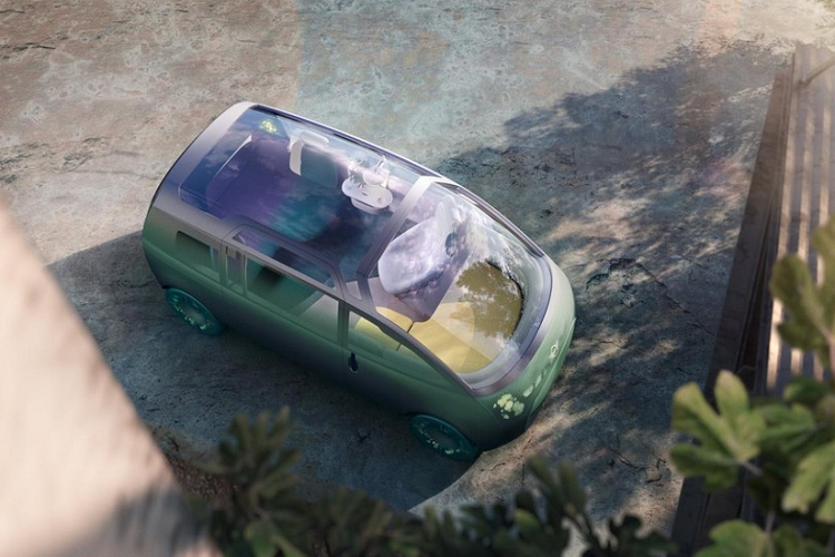 Như bạn có thể đoán biết, Vision Urbanaut tự động lái hoàn toàn. Tuy nhiên, một cú chạm nhanh vào logo MINI sẽ triển khai vô lăng và chân ga để mọi người tự lái xe nếu cần. Hơn nữa, một "màn hình thị sai tối giản" cũng xuất hiện trên mặt táp lô để cung cấp thông tin. Dĩ nhiên, có lẽ không ai sẽ muốn cầm lái trong một “phòng khách di động”, phù hợp giao lưu bạn bè thế này.