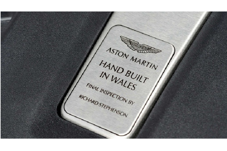 Ngoài ra, DBX cũng sẽ trở nên đặc biệt hơn với các tùy chọn cá nhân hóa do bộ phận Q của Aston Martin thực hiện.