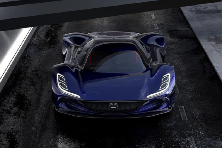 Thiết kế gầm xe thấp, vòm bánh xe đồ sộ và kính chắn gió bao quanh mang đến cho RX-10 Vision Longtail một diện mạo vô cùng ấn tượng, trong khi phần đuôi xe thon dài gợi nhớ đến chiếc McLaren F1 GTR Longtail trong giải 24 Hours of Le Mans năm 1997, cũng như được lấy cảm hứng từ những siêu xe đường phố như McLaren 675LT và 765LT. Đèn hậu tròn kết nối với thanh ánh sáng ôm lấy gần như toàn bộ đuôi xe.