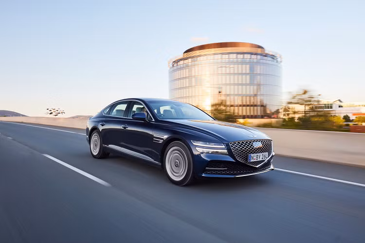 Genesis G80 2021 được cung cấp 11 màu sơn ngoại thất, 5 màu sơn nội thất cùng nhiều tùy chọn trang trí cá nhân hóa khác.