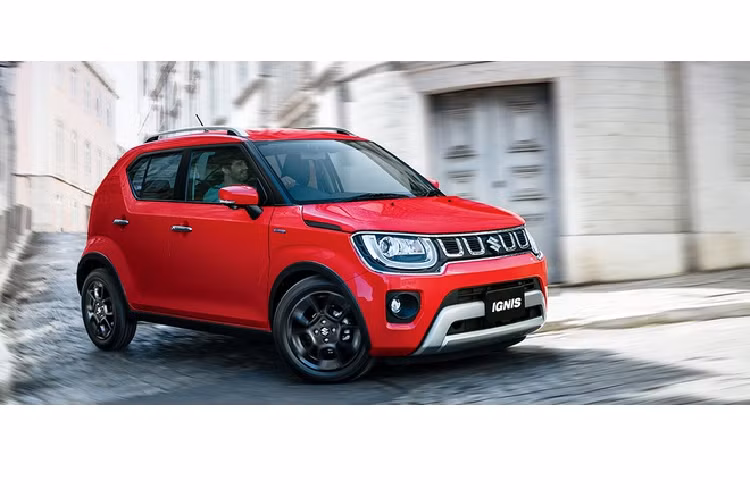 Suzuki Ignis thế hệ mới còn có thêm phiên bản Hybrid MF với thiết kế cản trước độc đáo, tấm chắn gầm trước và bộ khuếch tán sau màu bạc. Các đường viền bằng nhựa màu đen ôm lấy vòm bánh xe và ốp hông.