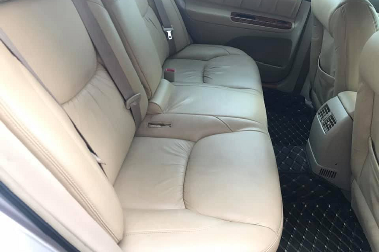 Trang bị an toàn tiêu chuẩn cho cả hai phiên bản gồm phanh đĩa trước/sau, hệ thống chống bó cứng phanh ABS, hệ thống phân phói lực phanh điện tử EBD, và hỗ trợ phanh gấp BA.