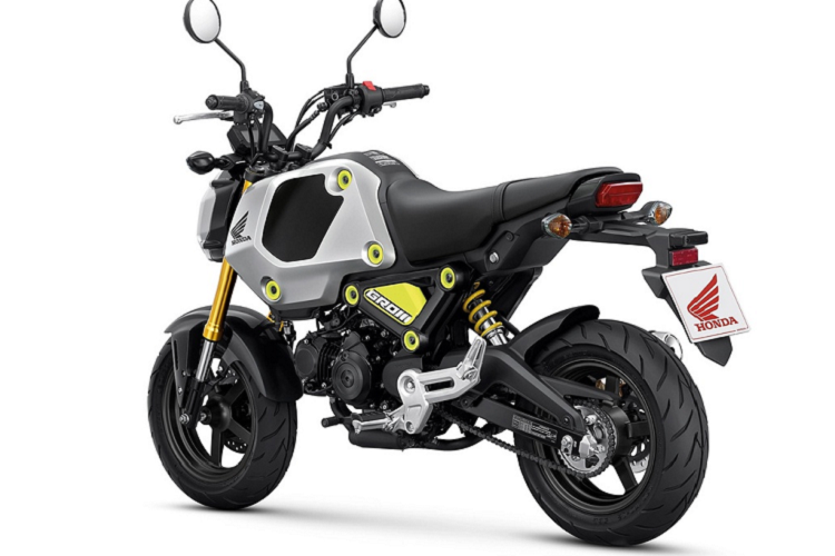 Còn lại, kiểu dáng của xe không khác nhiều so với đời trước. Cung cấp sức mạnh cho MSX 2021 vẫn là khối động cơ 4 thì, 125 cc, làm mát bằng không khí, sản sinh công suất 9,2 mã lực tại 7.000 vòng/phút và mô-men xoắn 10,6 Nm tại 5.500 vòng/phút. Sức mạnh được truyền đến bánh sau qua hộp số côn tay 5 cấp.