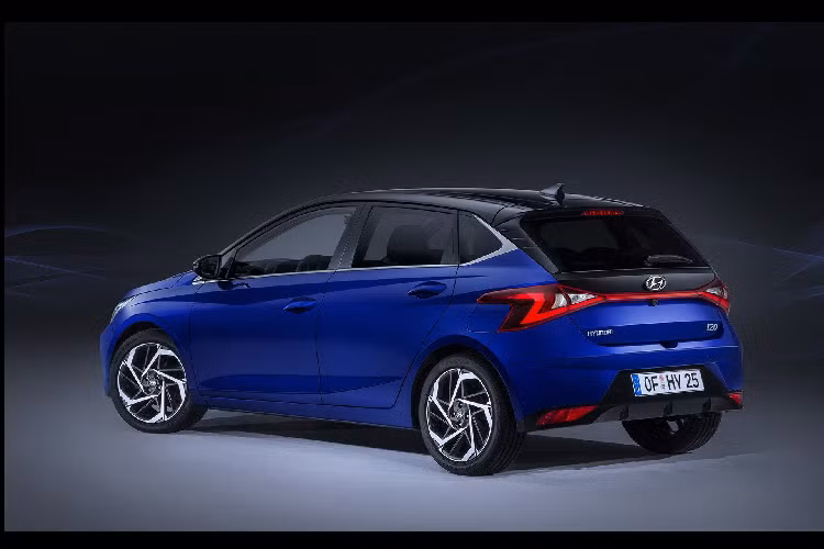 Giá xe Hyundai i20 2021 mới hiện chưa được hãng xe Hàn Quốc công bố chính thức, tuy nhiên nó được xem là không hề quá đắt so với phiên bản tiền nhiệm đang bán ra thị trường. Đây cũng được xem là đối thủ của Toyota Yaris mới đang bán ra tại nhiều thị trường hiện nay.