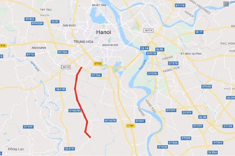 Ho “tu than” giang luoi tren truc duong phia Nam Ha Noi gay mat ATGT-Hinh-4