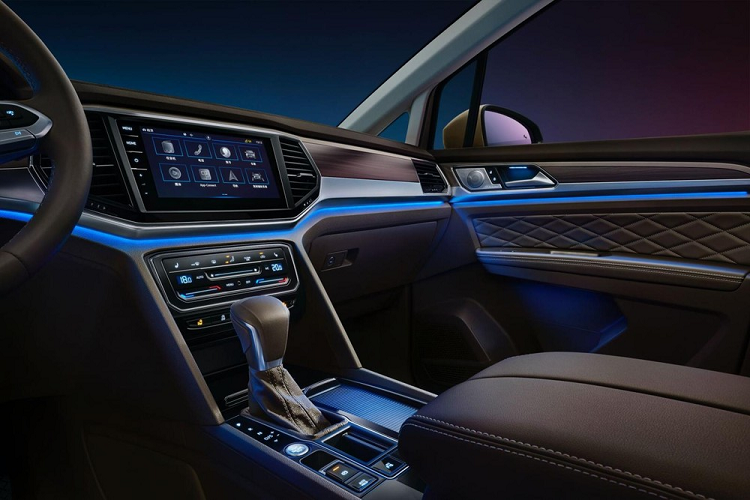 Bảng đồng hồ kỹ thuật số Virtual Cockpit, hệ thống thông tin giải trí thế hệ mới nhất...