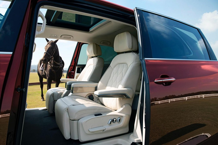 Do liên doanh SAIC Volkswagen lắp ráp tại Trung Quốc, Viloran là mẫu MPV hạng sang sẽ cạnh tranh với những đối thủ như Lexus LM và Buick GL8. Ngoài ra, Viloran còn là mẫu xe lớn nhất được phát triển dựa trên cơ sở gầm bệ MQB của tập đoàn Volkswagen.