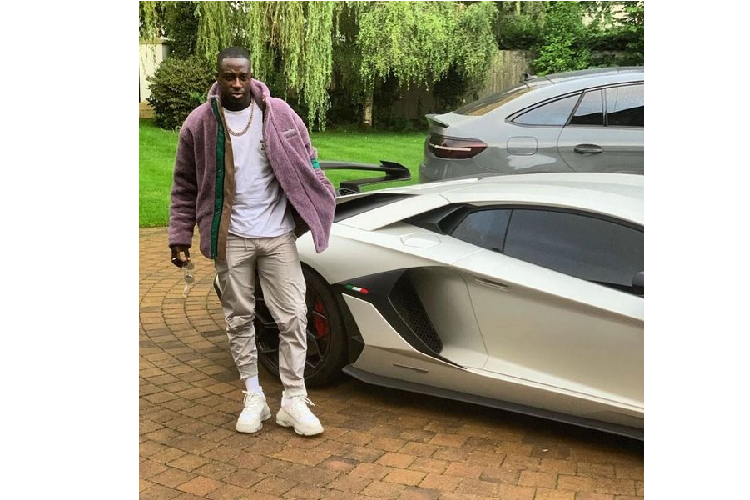 Sieu xe Lamborghini cua sao Manchester City sap bi nghien nat?