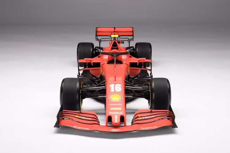 SF1000 đã được lái bởi nhà vô địch 4 lần Sebastian Vettel và Charles Leclerc trong năm 2020. Ban đầu, chiếc xe có dự định chỉ đau trong mùa giải vô địch năm 2020, nhưng bây giờ thì nó cũng sẽ thi đấu ở cả mùa giải năm 2021 sau khi các quy định kỹ thuật được kéo dài do sự gián đoạn gây ra bởi đại dịch toàn cầu.