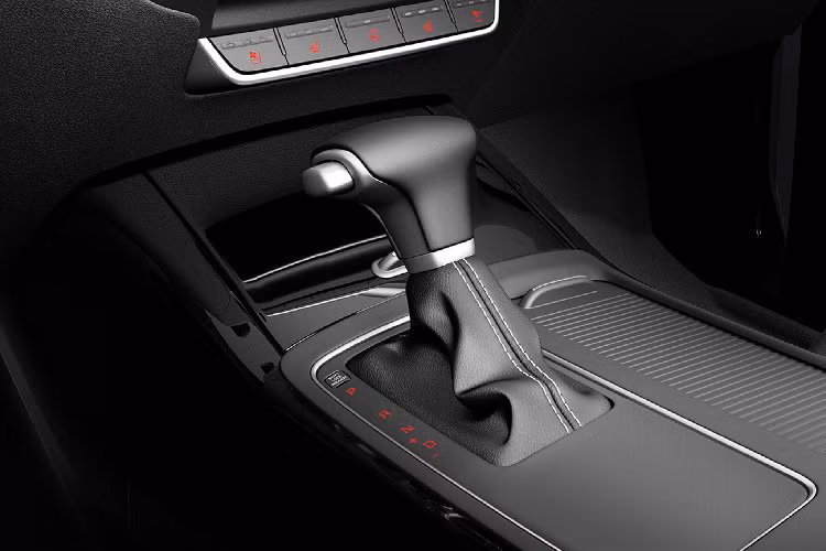 Tại Philippines, Kia Sorento 2020 mới bán ra duy nhất phiên bản máy dầu 2.2L + hộp số tự động 8 cấp