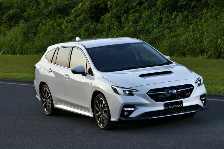 Subaru vừa hé lộ thêm thông tin về thế hệ thứ haicủa dòng xe Levorg với thiết kế Wagon tại Nhật Bản. Theo đó, Subaru Levorg 2021 mới sẽ sở hữu thiết kế cùng nền tảng khung gầm hoàn toàn mới từng được giới thiệu trên mẫu Impreza mới nhất. Như vậy, Subaru Levorg 2021 sẽ được trang bị động cơ 4 xylanh, 1.8L tăng áp turbo, sản sinh công suất 174 mã lực tại tua máy 5.200 - 5.600 vòng/phút và có mômen xoắn cực đại 300 Nm tại tua máy 1.600 - 3.600 vòng/phút.