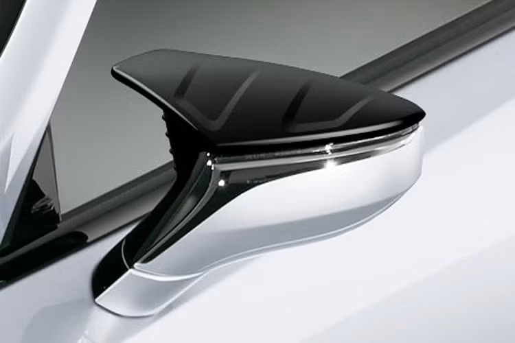 Loại thứ ba thì sở hữu màu sơn Lunamium Gun Metallic độc quyền. Cuối cùng, TRD cũng cung cấp bộ giảm chấn hiệu suất cao cho cả phía tước và phía sau của Lexus LC. Giá xe Lexus LC 500 độ này hiện chưa được công bố.