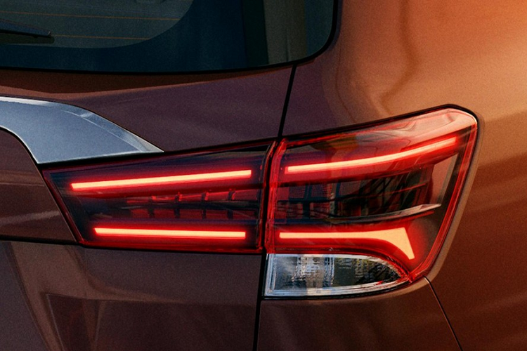 Khác với mẫu xe trùng tên đã bị "khai tử" tại thị trường Mỹ cách đây vài năm, mẫu xe SUV Nissan X-Terra 2021 được phát triển dựa trên cơ sở gầm bệ của mẫu xe bán tải Navara mới. So với Terra cũ, Nissan X-Terra 2021 sở hữu thiết kế nội thất và ngoại thất nâng cấp toàn diện.