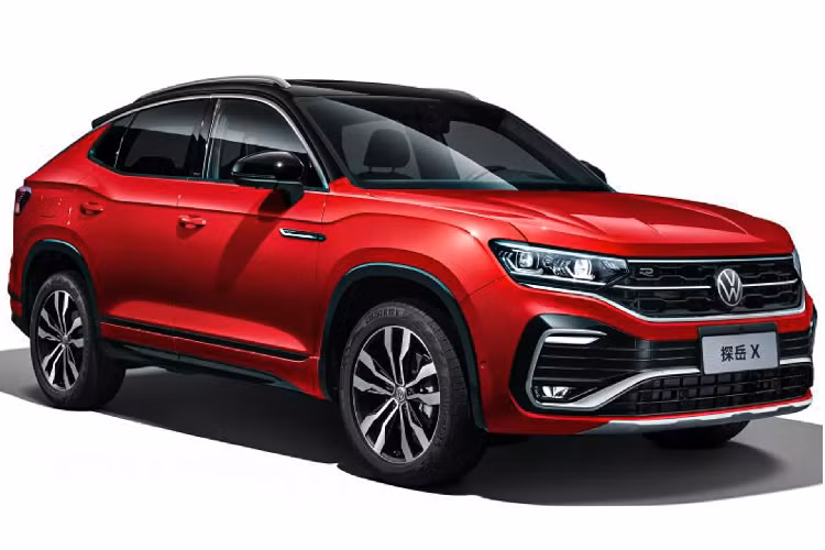 Trong khi Tiguan X và Tayron X (ra mắt tháng 4/2020) là các mẫu xe nhằm mở rộng danh mục sản phẩm của hãng tại thị trường Đại Lục, thì ở nước ta, Tiguan hiện đang là mẫu xe bán chạy nhất của VW. Giá xe Volkswagen Tiguan tại Việt Nam gồm 4 phiên bản; Highline, Topline, Luxury và Luxury S được niêm yết lần lượt là 1,729 tỷ, 1,799 tỷ, 1,849 tỷ và 1,869 tỷ đồng.