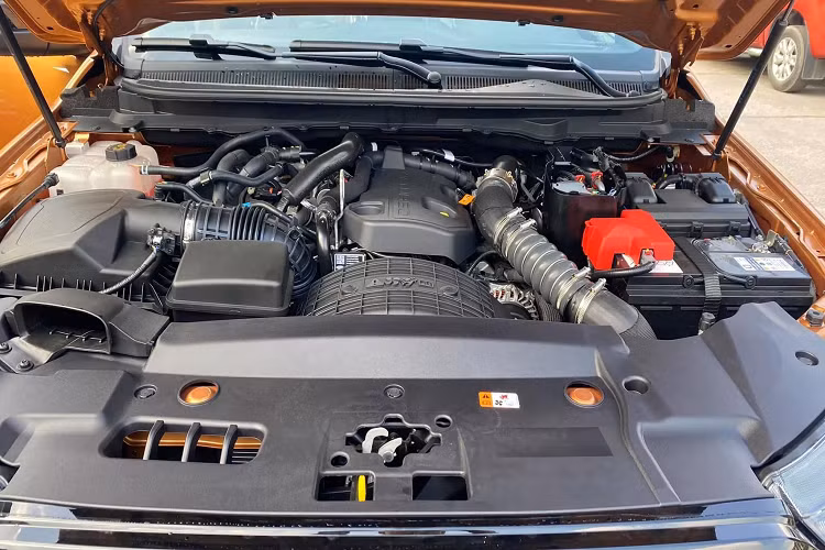 Hiện nhiều người dùng đang quan tâm, liệu Ford Việt Nam sẽ áp dụng chính sách bảo hành động cơ và hộp số với thời gian 10 năm hoặc 150.000 km cho dòng động cơ diesel tăng áp kép 2.0 lít tăng áp kép lắp trên Ranger và Ranger Raptor hay không?