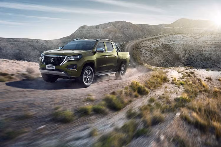 Mẫu xe này đã được Peugeot thử nghiệm 2 triệu km trên tất cả các dạng địa hình, thời tiết. Tải trọng của xe đạt 1,2 tấn, sức kéo 3 tấn. 