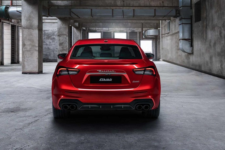 Với những ai muốn mua xe Maserati dùng động cơ của Ferrari thì cần phải nhanh chân lên. Trước đó, ông Louis Camilleri - CEO của Maserati - từng khẳng định sẽ không gia hạn hợp đồng mua động cơ của Ferrari sau khi thỏa thuận hiện tại hết hạn. Ông ước tính những chiếc Maserati dùng động cơ Ferrari cuối cùng sẽ xuất xưởng trong năm 2021 hoặc 2022.