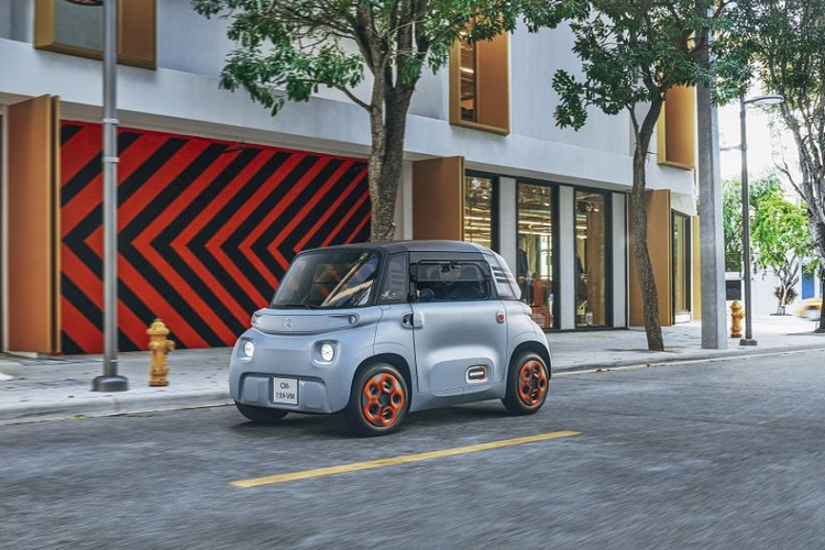 Mục đích ra đời của Ami chính là giúp Citroen thâm nhập phân khúc ôtô cho thiếu niên trên 14 tuổi. Đây là phân khúc mà phần lớn các thương hiệu xe khác đều không góp mặt. Tân binh của thương hiệu Pháp chính là phiên bản thương mại của mẫu xe concept Citroen Ami One từng ra mắt trong triển lãm Geneva 2019.