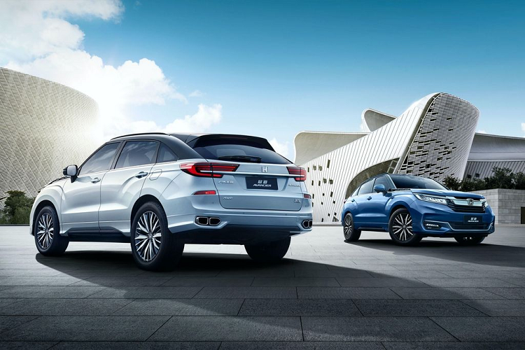 Xuất hiện từ năm 2016, chiếc xe lấy cảm hứng từ mẫu Concept D này đã trở thành dòng sản phẩm SUV chủ lực của Honda tại thị trường Trung Quốc. Với những ai chưa biết, chiếc crossover Honda Avancier lai coupe hạng trung này sử dụng chính nền tảng khung gầm chia sẻ với mẫu sedan Honda Accord.