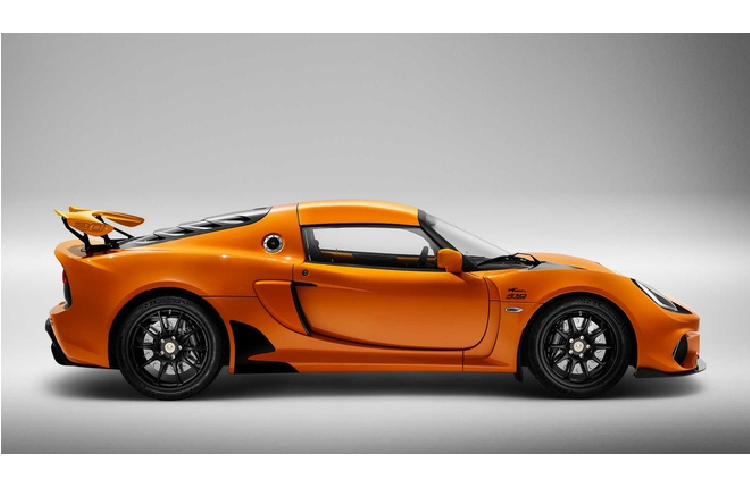 Ngoài ra, siêu xe cũng được gắn thêm khối pin lithium-ion siêu nhẹ, ống xả titanium, bộ mâm tăng cứng.