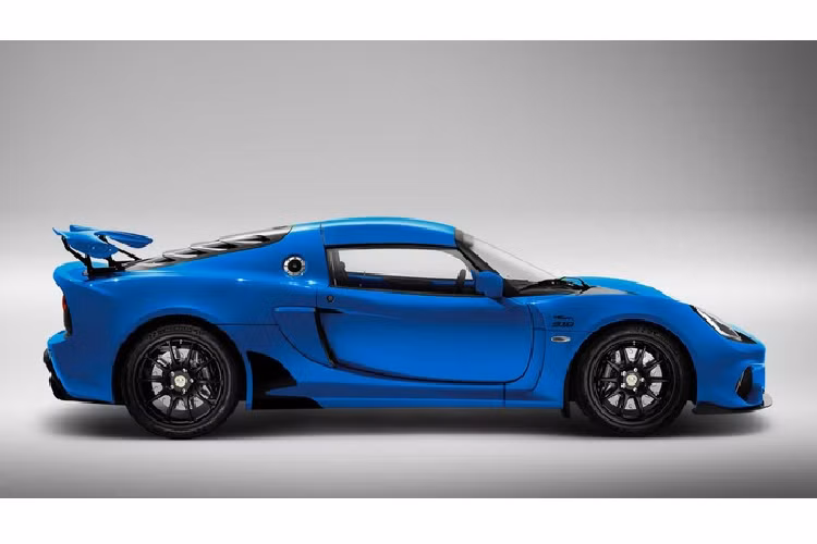 Giá xe Exige Sport 410 20th Anniversary Edition bán ra xấp xỉ 100.000 USD (khoảng hơn 2 tỷ đồng(. Khách hàng sẽ nhận xe từ cuối năm nay.