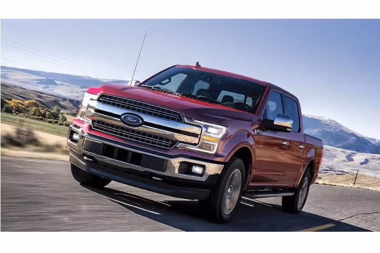 Ford trieu hoi hon 200.000 xe ban tai F-150 dinh loi den pha