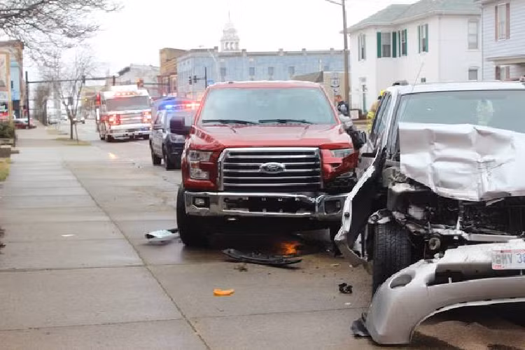 Ford trieu hoi hon 200.000 xe ban tai F-150 dinh loi den pha-Hinh-2