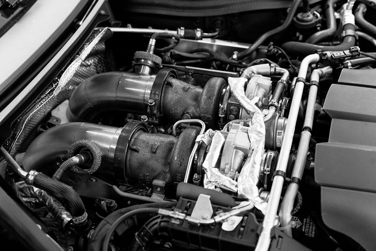 Cao cấp hơn, gói độ Level 2 khiến chiếc xe tạo ra công suất 670 mã lực và 830 Nm mô-men xoắn bằng việc nâng cấp hệ thống lọc xúc tác thể thao hơn. Gói nâng cấp cấp 2 này có giá bán 8.344 USD.