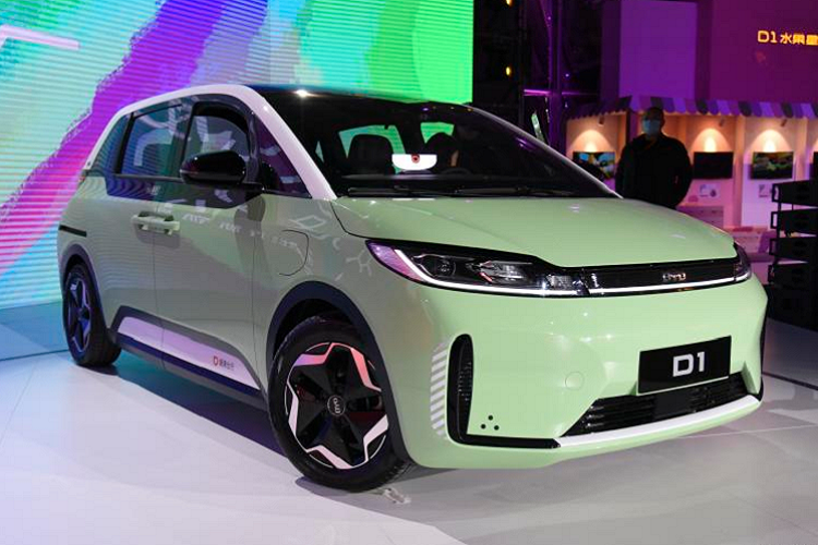 Triển lãm Ô tô Quảng Châu 2020 sẽ chính thức diễn ra từ ngày 20 – 29/11 này, và trong những ngày vừa qua, các thương hiệu sản xuất xe nội địa Trung Quốc đã dần vận chuyển các mẫu xe mới tới hội trường sự kiện. Một trong số đó, nổi bật nhất là mẫu xe điện BYD-DiDi D1.