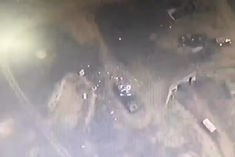 Bộ Quốc phòng Azerbaijan sau đó cũng công bố video với tiêu đề "phá hủy các hệ thống radar đối phương", cho thấy cảnh một đài radar 36D6 bị tiêu diệt khi không hoạt động.