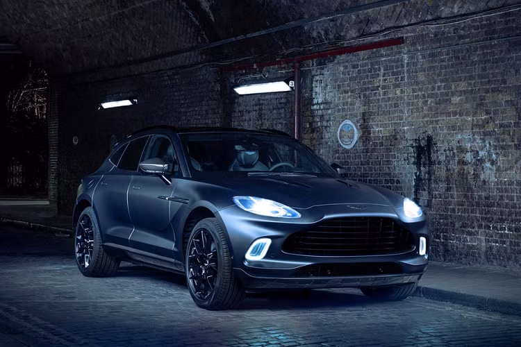  Siêu SUV Aston Martin hoàn toàn mới được hãng xe Anh kỳ vọng trở thành mẫu xe bán chạy nhất khi ra mắt thị trường cuối năm nay.