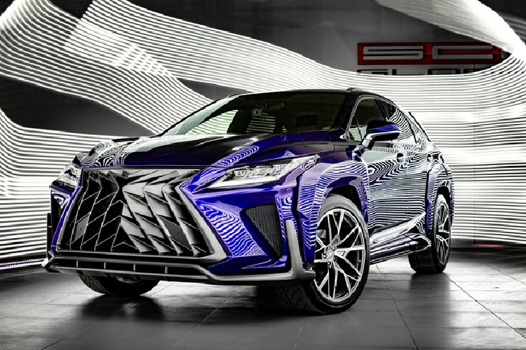 Đối với mẫu xe sang Lexus RX Goemon, các thay đổi gồm có nắp ca-pô với đường gân dập nổi, cản trước và cản sau mới, vòm bánh xe mở rộng, cánh gió bên. Mặt sau xe được tinh chỉnh với cánh lướt gió trên và giữa cửa cốp sau, thêm vào đó là bộ chia gió phía sau bệ vệ. Lexus NX Kotaro cũng có các thay đổi tương tự.