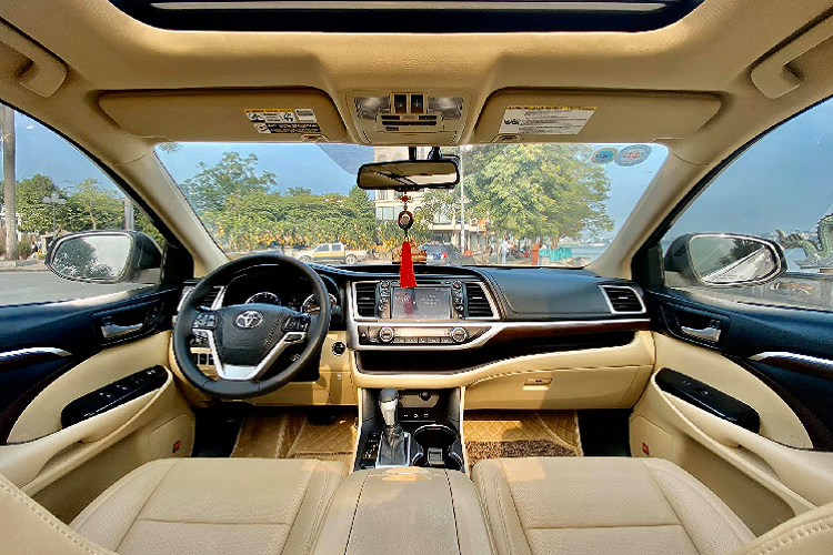 Toyota Highlander hiện là đối thủ của Mazda CX-9, Honda Pilot, Kia Telluride hay Hyundai Palisade.