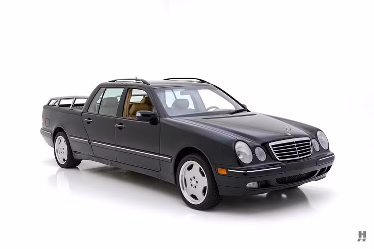 Ban đầu, chiếc Mercedes-Benz E-Class bán tải được đại lý tại Atlanta dùng làm xe quảng bá. Sau đó, chiếc xe được bán cho một chủ nhân sống tại bang California. Hiện giá xe bán tải Mercedes-Benz E-Class bán tải đang được rao bán lên đến 69.500 USD (khoảng 1,63 tỷ đồng).