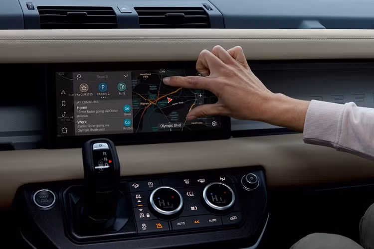 Công nghệ mới tăng cường khả năng kết nối và đa chức năng, được cung cấp bởi hai nền tảng chíp Qualcomm Snapdragon 820 Am, mỗi nền tảng đều có thêm modem Snapdragon X12 tích hợp. 