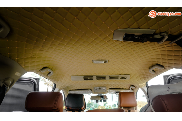 Với mức giá khoảng 668 triệu đồng, khả năng cách âm của Toyota Rush cũng không mấy nổi bật. Những ai mong muốn một không gian thoải mái hơn bên trong xe có thể thực hiện cách âm toàn bộ xe và 4 hốc bánh với chi phí khoảng 17 triệu.