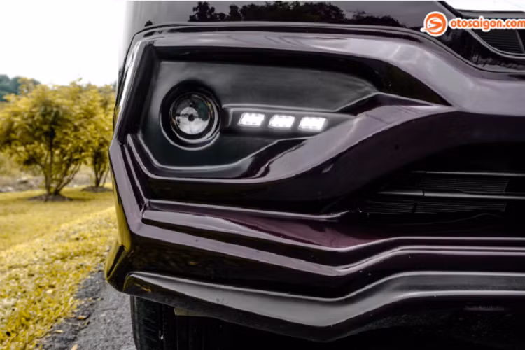 Nếu thường xuyên sử dụng xe và thường phải di chuyển trên các cung đường có điều kiện xấu, để đảm bảo hơn sự an toàn và sự thoải mái , người dùng có thể trang bị thêm thanh giằng Ultra Racing nhập full set có giá khoảng 15 triệu (bộ này có thể dùng cho cả Mitsubishi Xpander) và bộ phuộc mới thay cho hệ thống treo cứng nhắc phía sau.