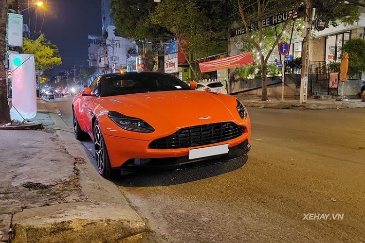 Được biết, bộ la-zăng này là tùy chọn có giá khoảng 200 triệu đồng.