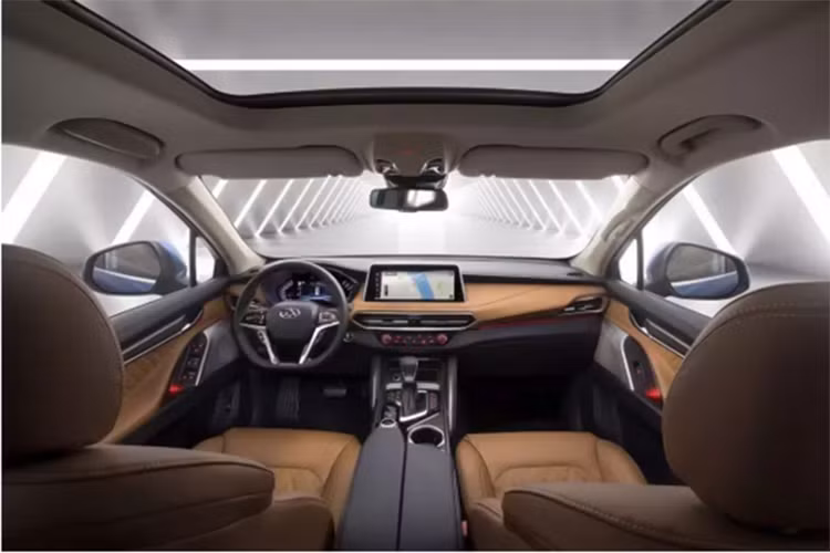 Hiện tại, chưa có hình ảnh chính thức về nội thất của MG Gloster. Tuy nhiên mẫu SUV này hứa hẹn sẽ chia sẻ khá nhiều từ nội thất của Maxus D90 với bảng táp lô đa tầng, ghế bọc da đục lỗ, nút xoay điều khiển và có khả năng là ghế ba hàng ghế, hệ thống “i- Smart” hỗ trợ hơn 100 lệnh thoại.