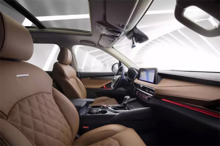 MG Gloster được phát triển dựa trên nền tảng khung gầm của mẫu bán tải cỡ trung MG Extender đang bán ở một số thị trường như Thái Lan, sở hữu kích thước (DxRxC): 5.005 x 1.932 x 1.875 mm, đi cùng với chiều dài cơ sở 2.950 mm.