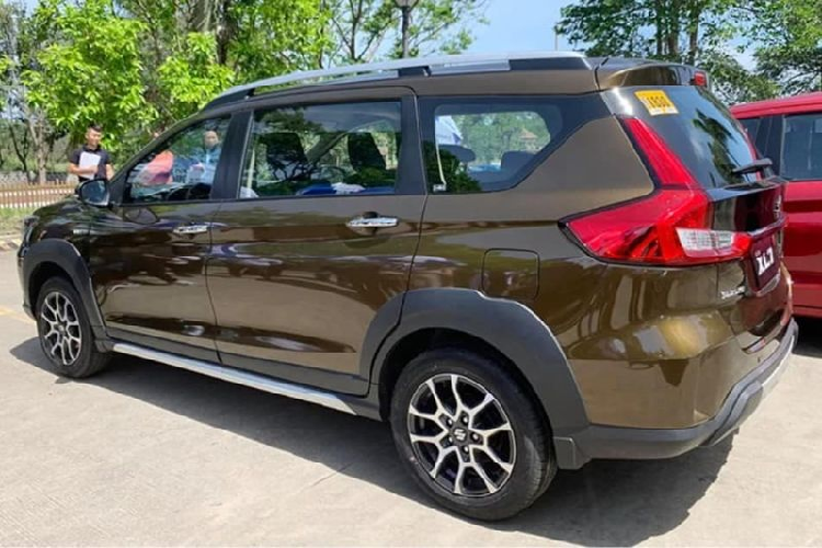 Hiện tại, chưa rõ Suzuki X7 tại Việt Nam sở hữu trang bị động cơ nào. Tuy nhiên, theo dự đoán, xe sẽ sử dụng động cơ chung động cơ xăng 1.5L với tên mã K15B tương tự như XL6, cho ra công suất tối đa 104 mã lực và mô-men xoắn cực đại 138 Nm. Đi kèm với đó còn là trang bị hộp số sàn 5 cấp hoặc tự động 4 cấp.