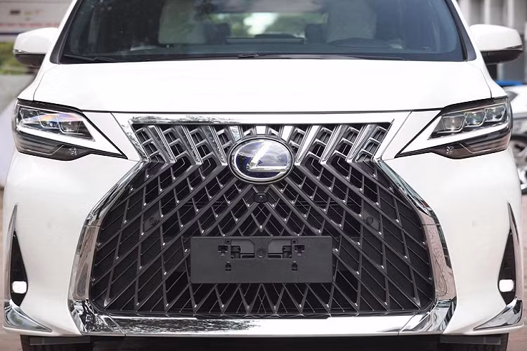 Rạp hát của MPV hạng sang Lexus LM 300h 2020 7 chỗ ngồi tại Việt Nam là của hãng Mark Levinson.