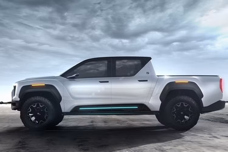 Theo Nikola, cả 2 phiên bản của siêu bán tải điện Badger đều có sức mạnh tiêu chuẩn là 455 mã lực (339 kW) và mô-men xoắn lên đến 1.329 Nm. Tuy nhiên, công suất tối đa của bán tải điện này có thể chạm mốc 906 mã lực (676 kW) khi chuyển qua chế độ đặc biệt. Với sức mạnh khủng, Nikola Badger có thể tăng tốc 0-100 km/h chỉ trong 2,9 giây.