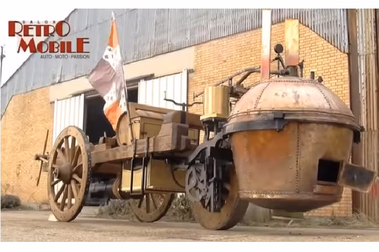 Khi nhắc tới chiếc xe ôtô đầu tiên trên thế giới, có lẽ nhiều người sẽ nghĩ ngay đến chiếc Benz Patent Motorwagen 1886, và trong khi đó đúng là chiếc xe đầu tiên có lắp đặt động cơ đốt trong, nó không phỉa là chiếc ô tô đầu tiên từng được sản xuất. Chiếc xe đầu tiên từng được chế tạo là một con quái vật to lớn biết nhả khói và hơi nước, và nó ra đời từ năm 1769 cơ.