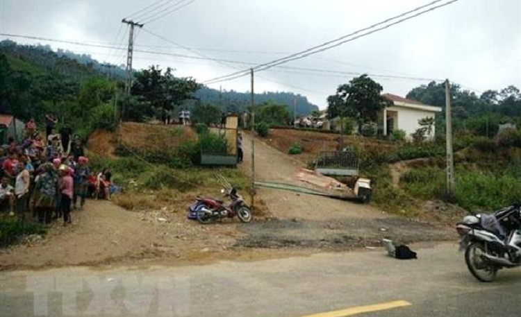 Sập cổng trường làm chết 3 học sinh: Thủ tướng yêu cầu điều tra rõ Sap cong truong lam chet 3 hoc sinh: Thu tuong yeu cau dieu tra ro