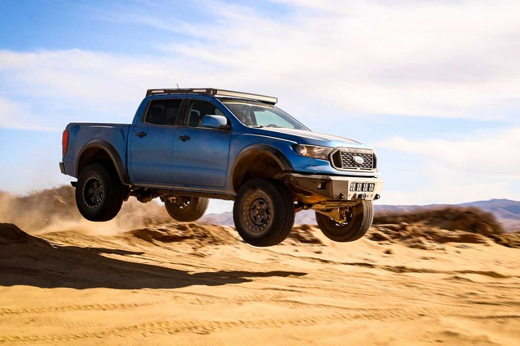 Tổng chi phí độ cho phiên bản này Ford Ranger Prorunner độ này lên tới 15.948 USD (370 triệu đồng), trong đó bao gồm mức phí lắp đặt là 4.375 USD (hơn 100 triệu đồng).