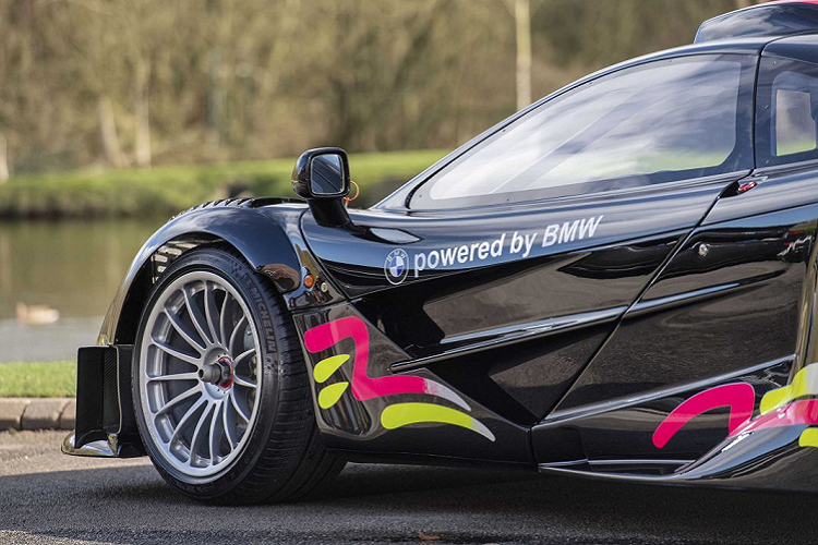 McLaren F1 GTR Longtail vẫn được trang bị khối động cơ BMW S70 V12 dung tích 6.0 lít, sản sinh công suất cực đại 600 mã lực.