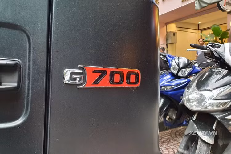 Điểm đặc biệt hơn cả là Brabus đã có một quyết định táo bạo khi cung cấp cánh gió cỡ lớn ở phía sau cho Mercedes-AMG G63, bởi vì kiểu cánh gió như vậy thường chỉ được dùng trên những xe thể thao hay siêu xe mạnh mẽ.