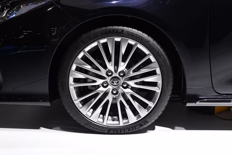  Giá xe Toyota Allion 2021 hiện vẫn chưa được hé lộ. Dự kiến, xe sẽ bắt đầu có mặt tại các đại lý Toyota ở Trung Quốc vào cuối năm nay.